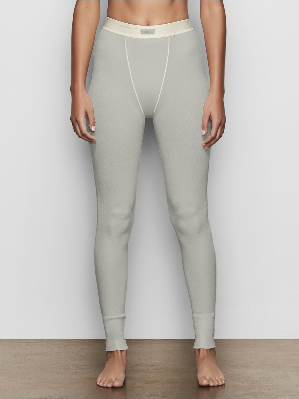 SKIMS Cotton Ribbed Leggings in Light Gray